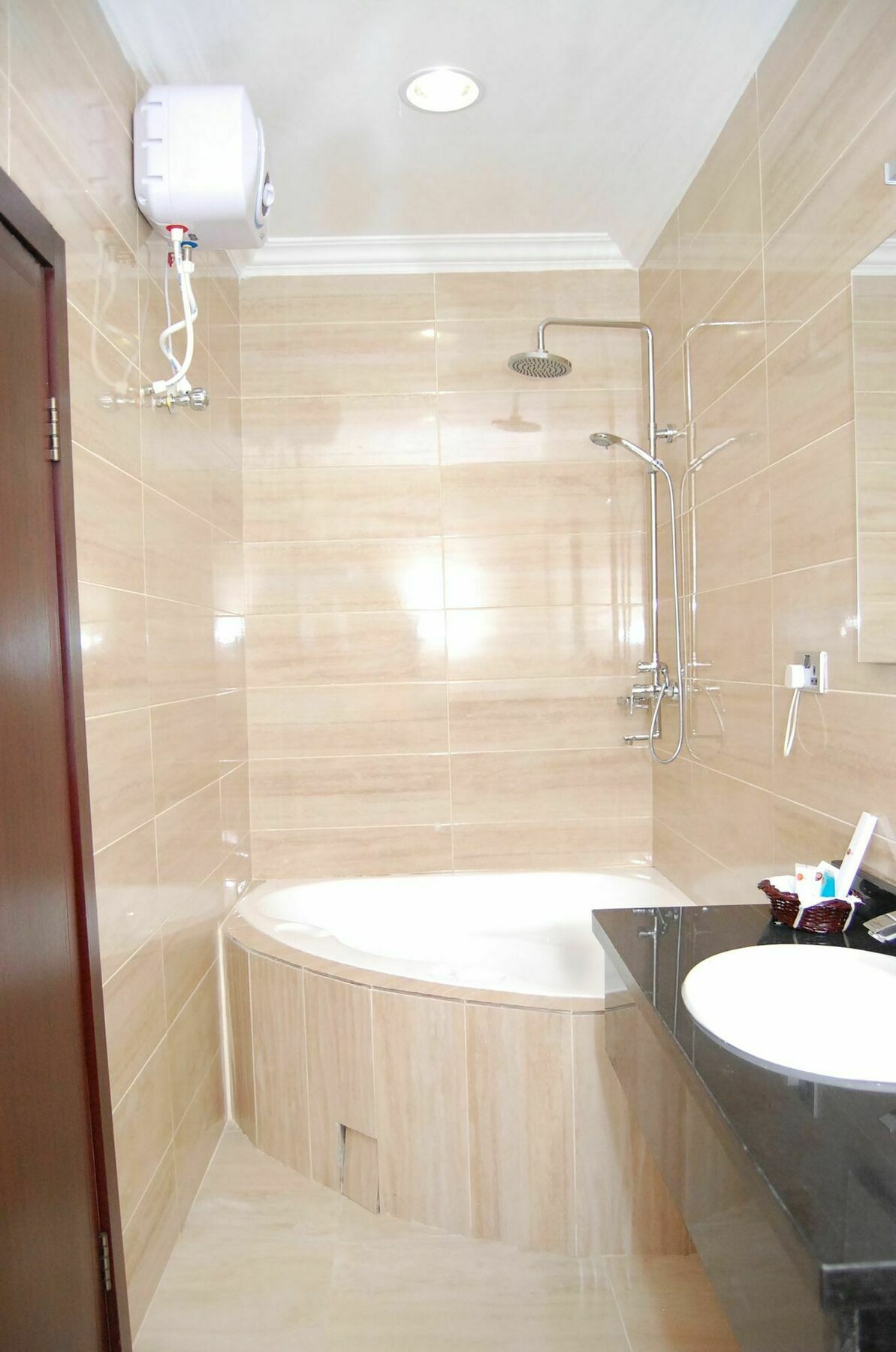 The Montrose Hotel Леки Екстериор снимка